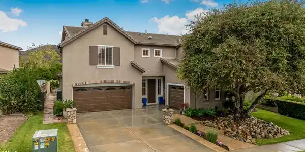 548 Knollwood Drive