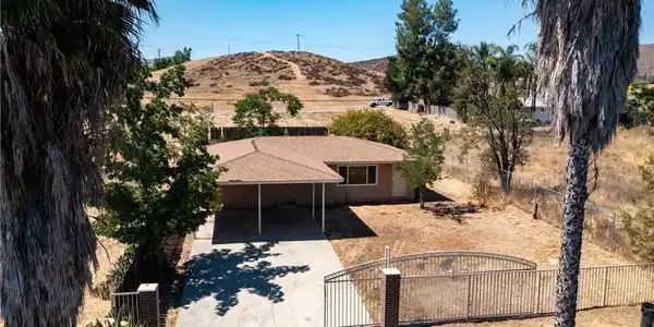 28967 Avenida Gaviota