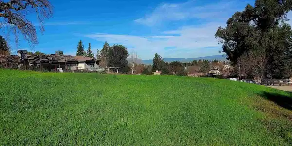 8053 8053 BETHEL LANE