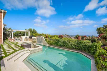 6815 S La Jolla Scenic Drive