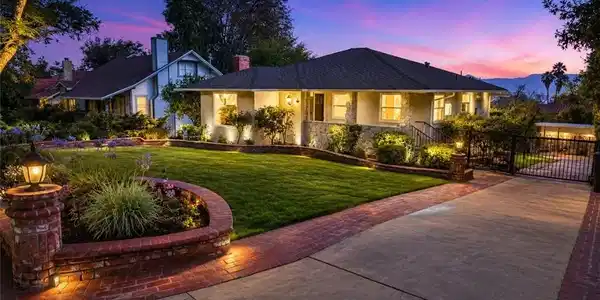 611 S Sunset Canyon