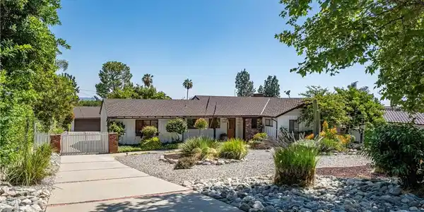 918 W Milton