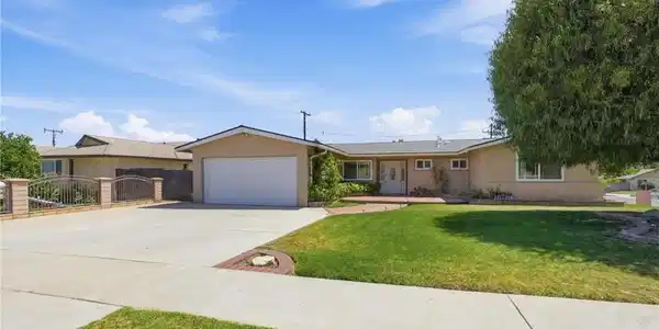 8715 La Vine Street