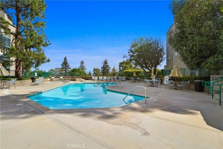 1360 W Capitol