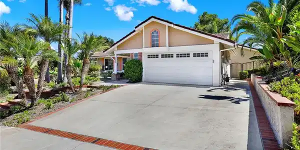 2912 Estancia