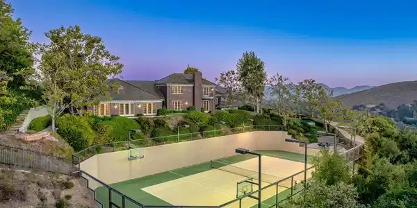 4286 Coachman Circle