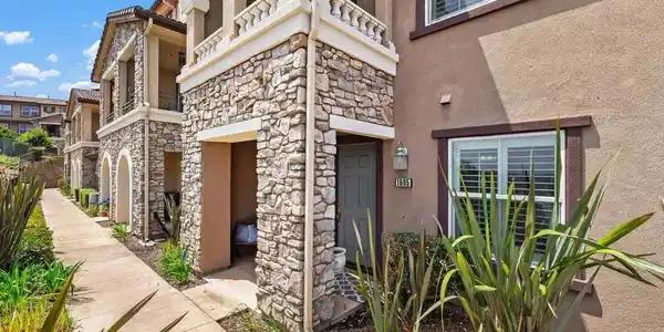 1605 Calabria Street
