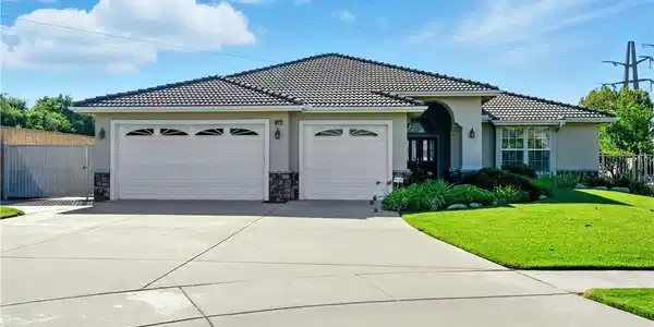460 E Nicole Court