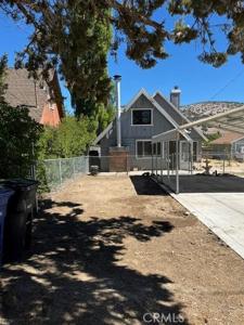 213 E Mountain View