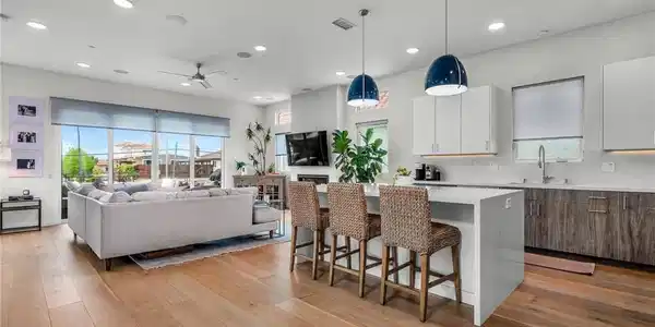 130 S Prospect