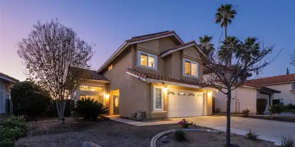 39749 Almansa Court