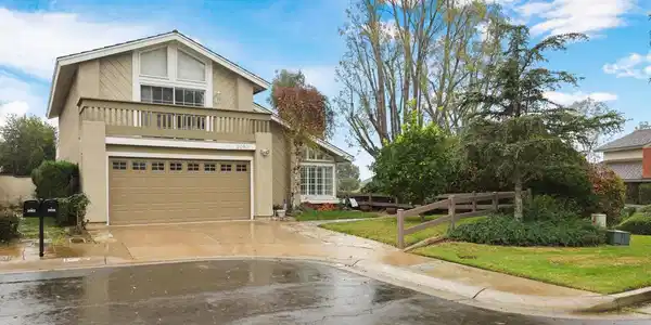 2050 Fallingleaf Circle
