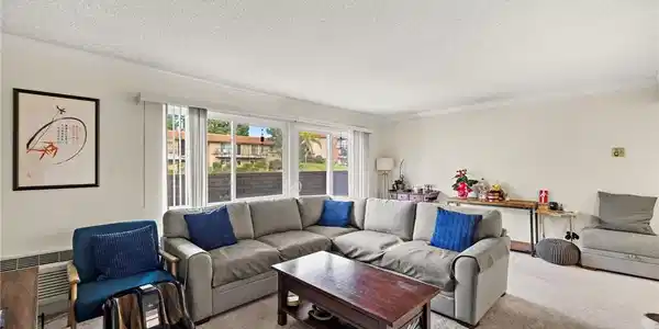 3019 Via Buena Vista