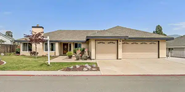 2611 Ledgetop Place
