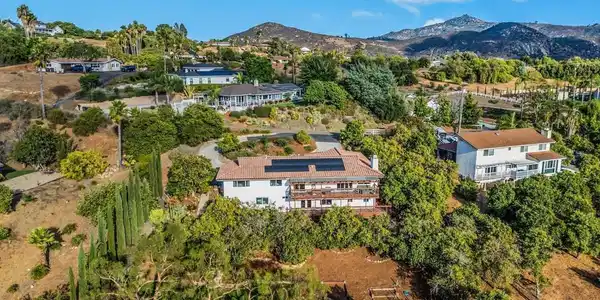 3333 Ryan Dr