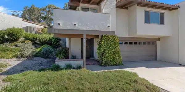 898 Woodlawn Drive