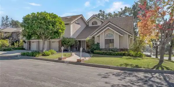 2200 Shenandoah