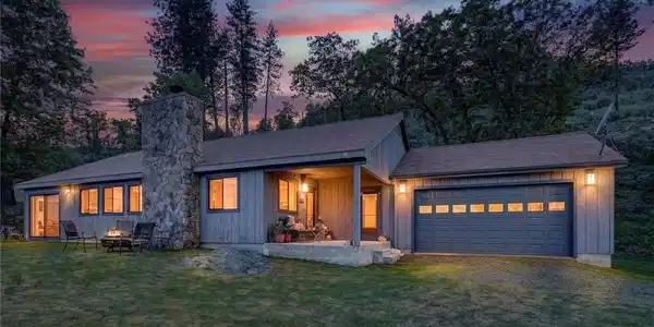 5851 Mount Bullion Ridge