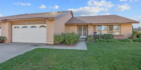 19206 Village 19