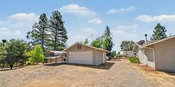 5627 Buckskin Road