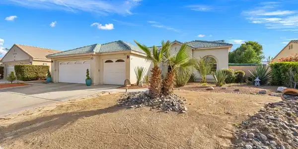 27742 Avenida Maravilla