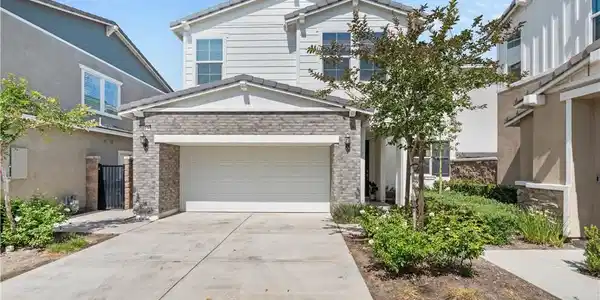 16736 Petrus Lane