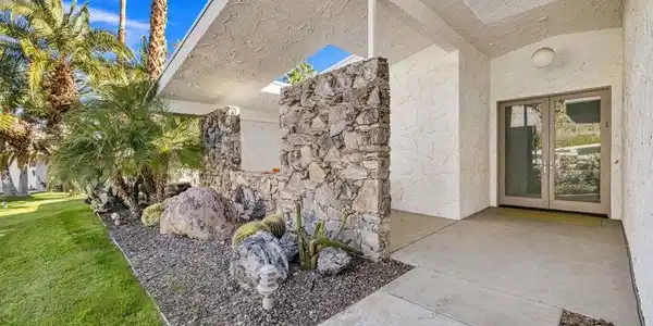 2420 Paseo Del Rey