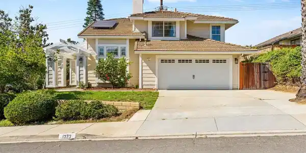 1323 Greenway Rise