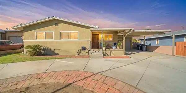 1137 W Williams