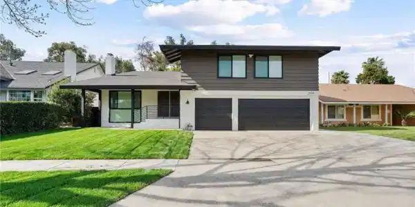 2534 Alona