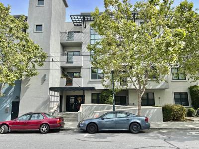 222 8th Avenue