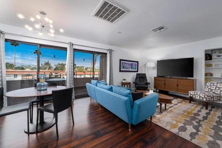 471 S Calle El Segundo