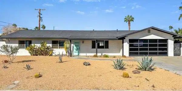 2802 E Venetia Road