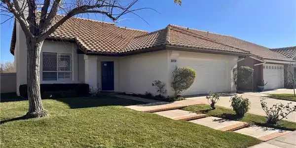 1284 Fairway Oaks