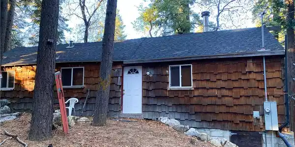 22166 Crestline