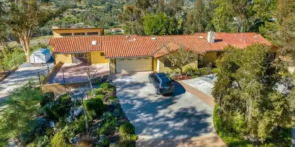 2665 Kauana Loa Dr