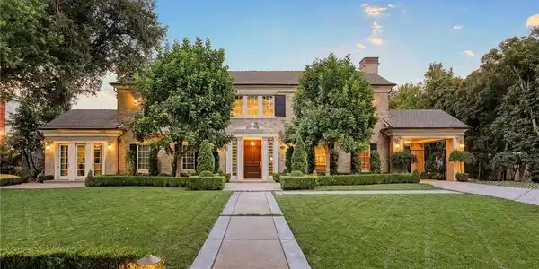 1120 Rodeo Road