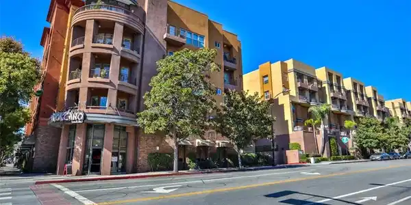 150 S San Fernando Boulevard