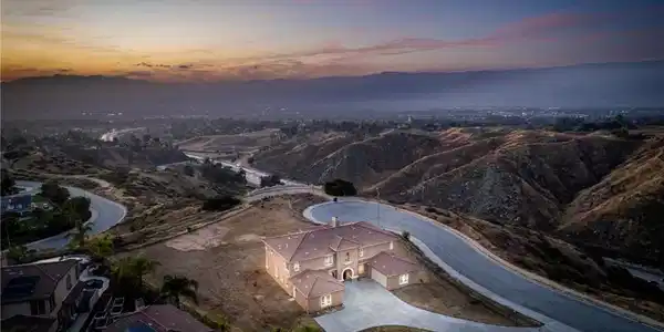 820 Panorama Point