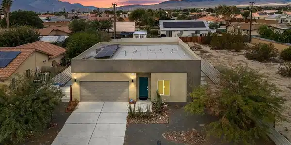 13701 El Cajon