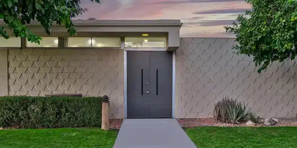 314 Desert Lakes Drive