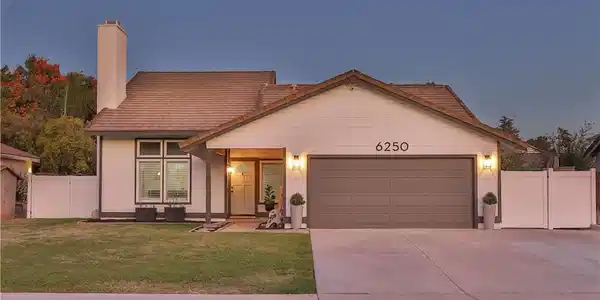 6250 Meadowbrook