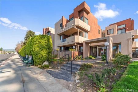 7826 Topanga Canyon