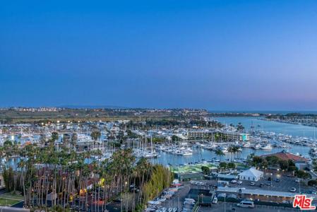 13700 Marina Pointe Drive