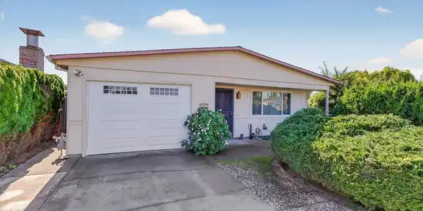 499 Spruce Circle