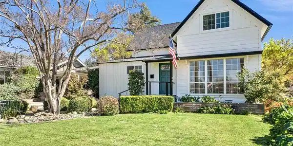 527 W Palm