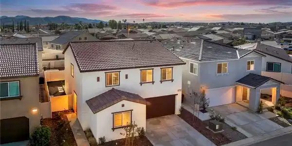 1489 Goldenbrush Way