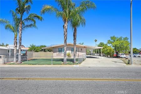 588 N Gilbert