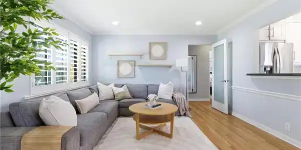 526 N Toluca Park Drive
