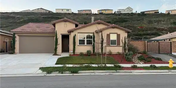2690 Santa Fiora
